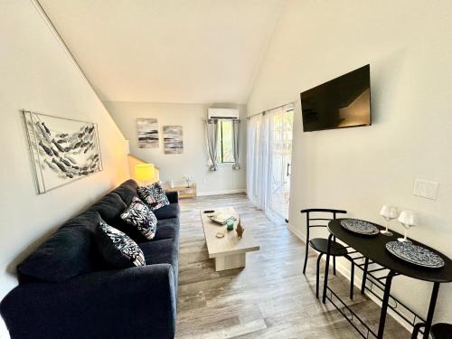 Ocean Ridge House | Modern Coastal Retreat Near the Beach and Golf - Sleeps 4