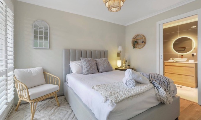 Reservoir Apartment | Modern Comfort in Preston