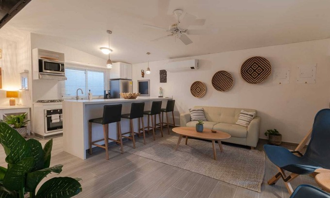 Comuna 2 Apartment | Modern Comfort by the Caribbean, Los Cocos apt Santa Marta 201