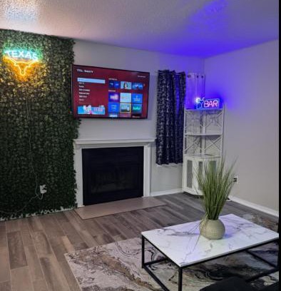 North Arlington Apartment | Modern Comfort Near AT&T Stadium Peaceful Getaway in DFW