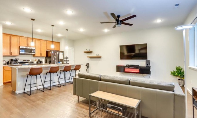 Commerce City House | Modern Commerce City Vacation Rental, Near DIA!