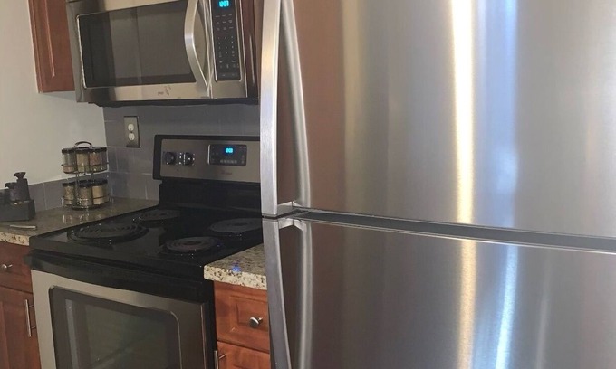 Atlantic Station Area Apartment | Modern condo at Atlantic station