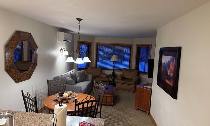 Egg Harbor Condo | Modern condo in scenic Egg Harbor! Heart of Door County!