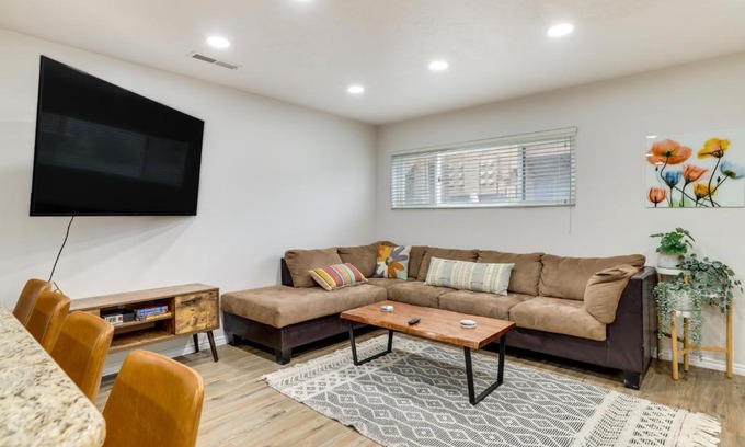 St. George Apartment | Modern Condo in St Georges Sports Village
