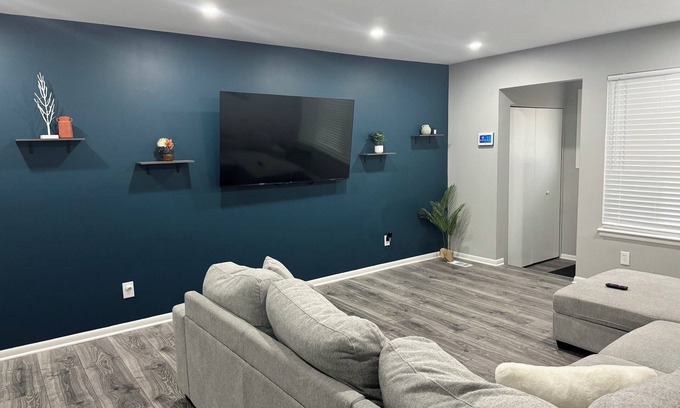 Southfield House | Modern, Convenient 2BR House