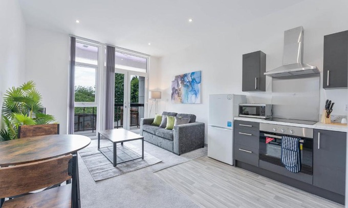 Brierley Hill Apartment | Modern & Cosy 1 Bedroom Apartment, Dudley