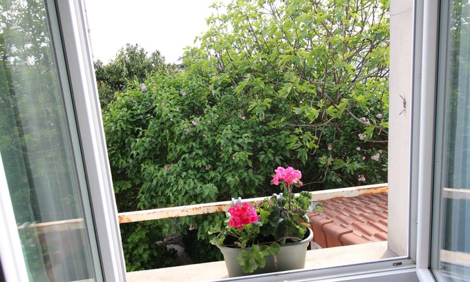 Centre Apartment | Modern, cosy duplex on a mobility lease - practical and ideal just 2 steps from Paris!