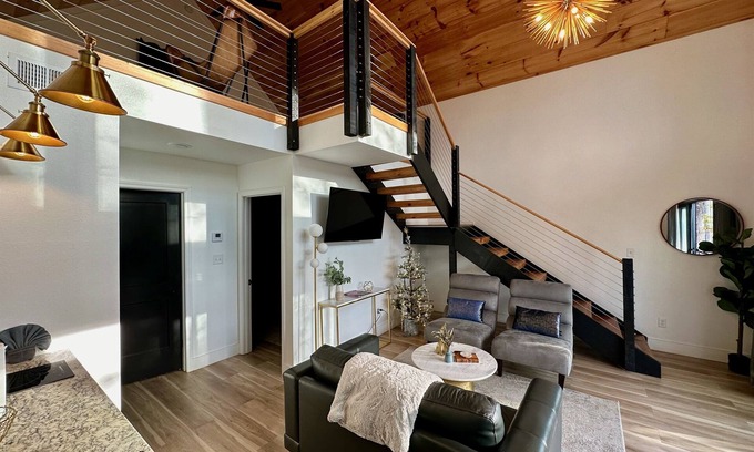 Gatlinburg - Pigeon Forge Cottage | Modern Cottage + Firepit + Nighttime Views + Hot Tub!