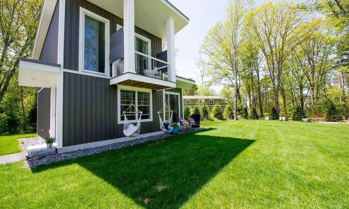 Harpswell House | Modern Cottage with Ocean Access & Wildlife