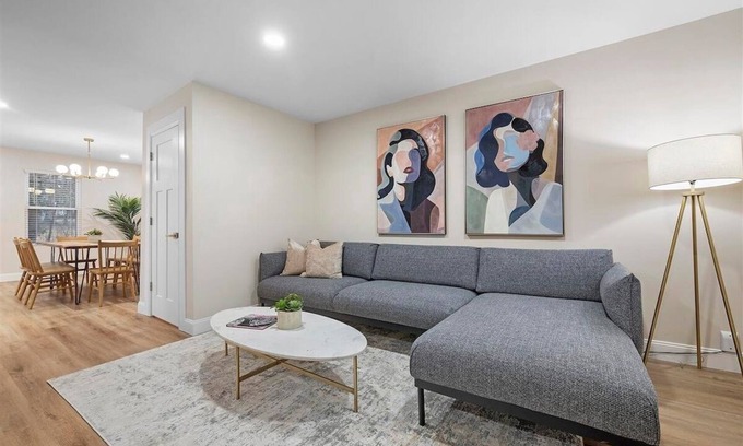 Bakerstown House | Modern & Cozy 3 Bdr Home in Gibsonia/Pittsburgh