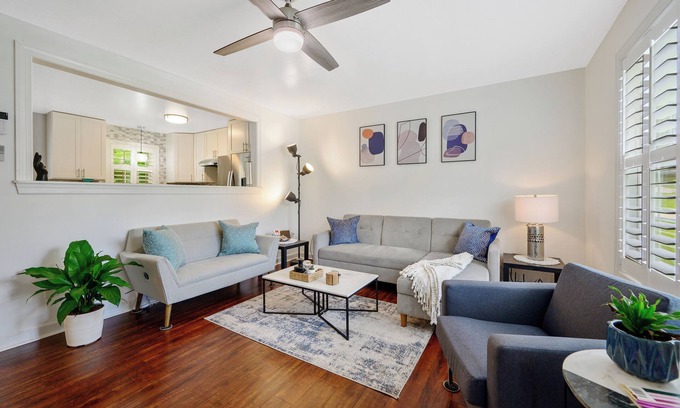 East Raleigh House | Modern Cozy Home only 2 miles to Downtown