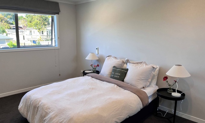 Leamington House | Modern & Cozy House in Cambridge - 5 minutes to lake Karapiro