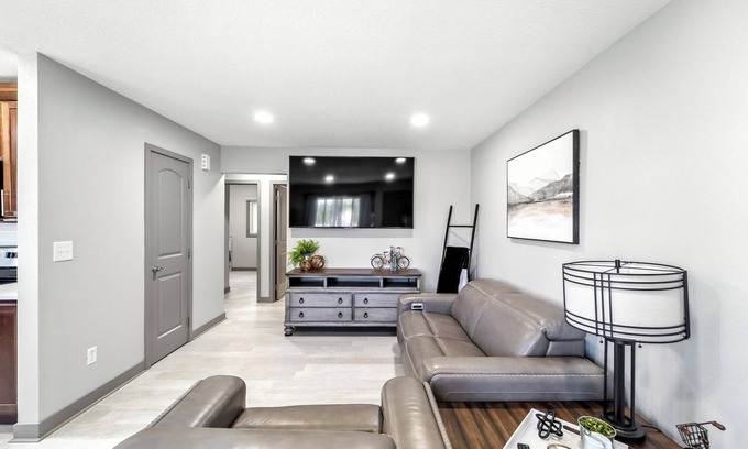 Pleasant Hill Apartment | Modern, Cozy Living in Bright, Spacious 2BR/Perfect for Professionals