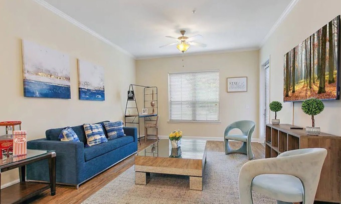 Southside Apartment | Modern & Cozy Near Shops, Beaches, Baptist South