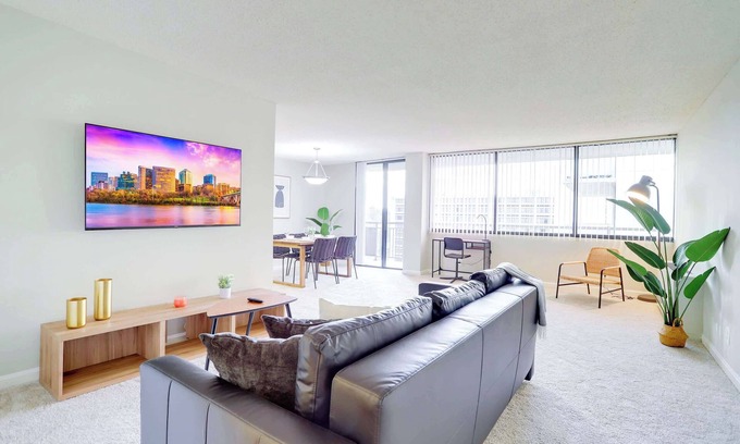 Crystal City Apartment | Modern Crystal City Apt & Prime Location!