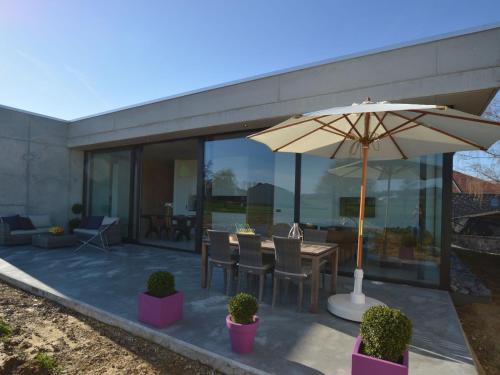 Warsage Villa | Modern Dalhem Villa with Views