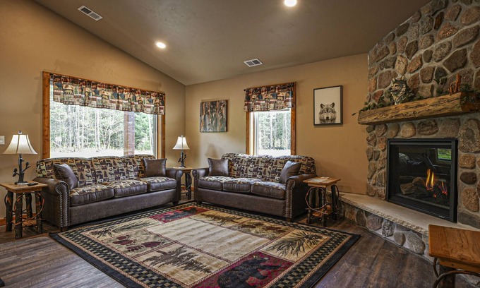 Conover Cabin | Modern dog-friendly cabin with hot tub, gas fireplace, patio, grill, & washer/dr