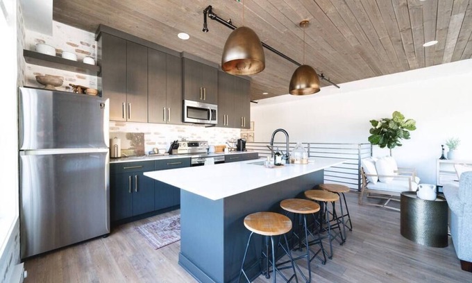 McCall Apartment | Modern Downtown McCall Loft