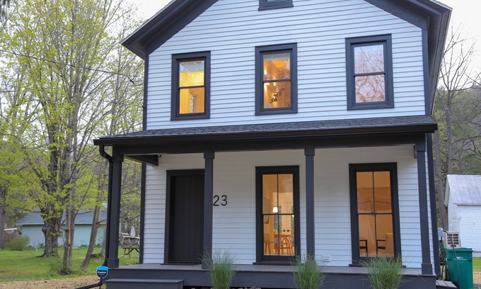 Phoenicia House | Modern dreamy Hudson Valley home
