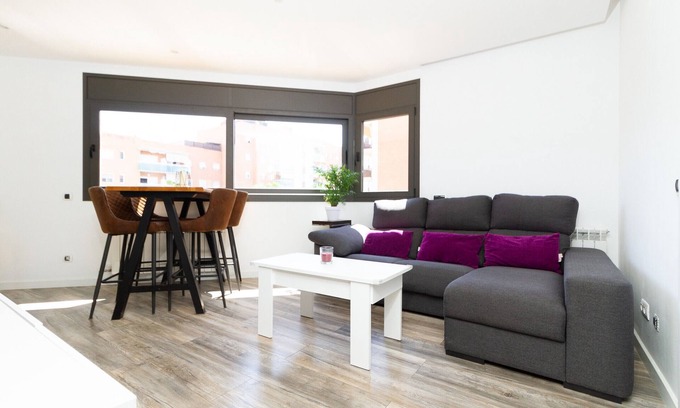Malgrat de Mar Apartment | MODERN DUPLEX, TERRACE, 5 PAX, AIR CO,WIFI FREE.