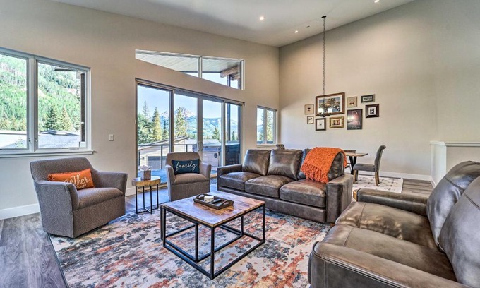 Purgatory House | Modern Durango Townhome Hot Tub, By Ski Lift