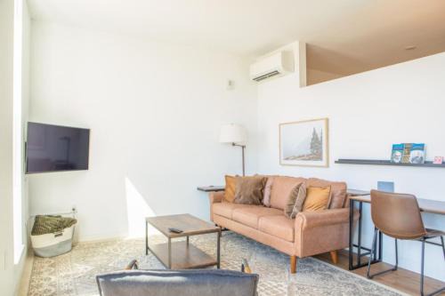 Yankee Hill Apartment | Modern East Side 1BR Apt with Balcony, Pool, and Gym