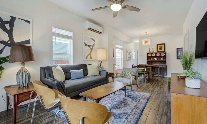 Central Colorado Springs Apartment | Modern Edge! Cozy & Stylish Downtown Retreat