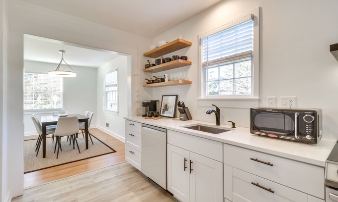 Elkton House | Modern Elkton Vacation Rental: Fire Pit & Grill!