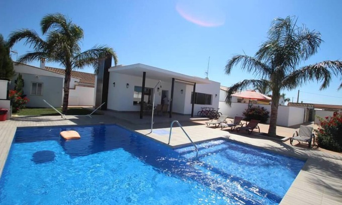 Campano House | Modern equipment, large pool, air conditioning, 4 bicycles for free use - Casa José -