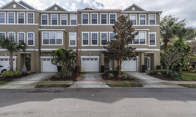 Ballast Point House | Modern Executive or Family Friendly Townhome in South Tampa