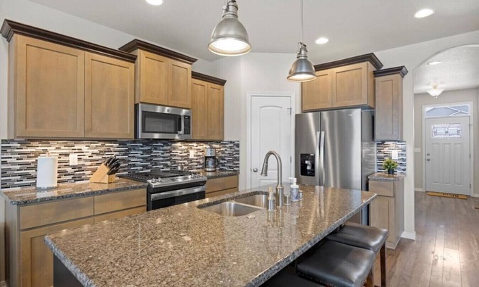 Tri-Cities House | Modern Family Friendly House