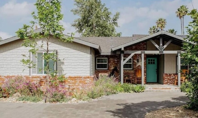 Thousand Oaks House | Modern Farmstyle Home