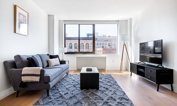 Union Square Apartment | Modern Flatiron 1BR w/Gym, Doorman, near USQ, train, by Blueground