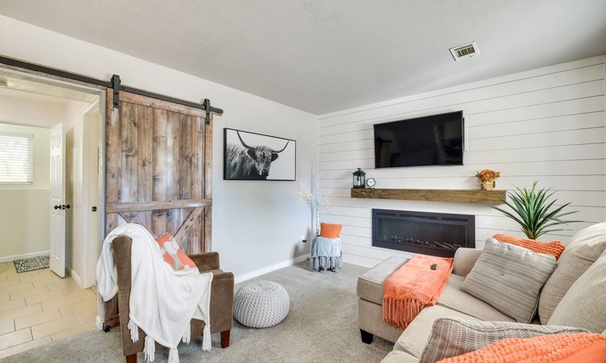 Troutman Park House | Modern Fort Collins Retreat w/ Back Patio!