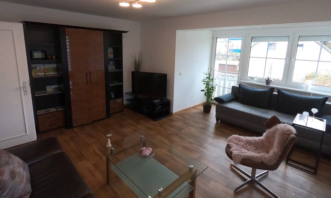 Oberkotzau Apartment | Modern furnished vacation apartment (65 sqm) for up to 4 people with free WiFi