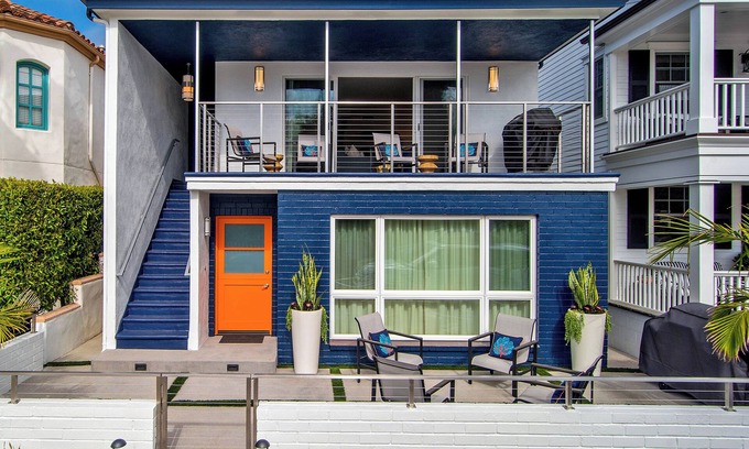Balboa Island House | Modern Getaway on Balboa Island