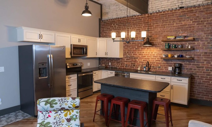 Erwin House | Modern/Historic Loft on Main Street B