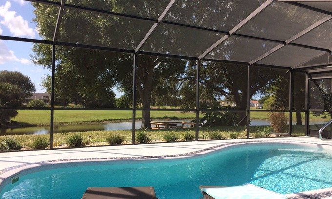 Pinehurst House | Modern holiday villa overlooking the lake and the golf course
