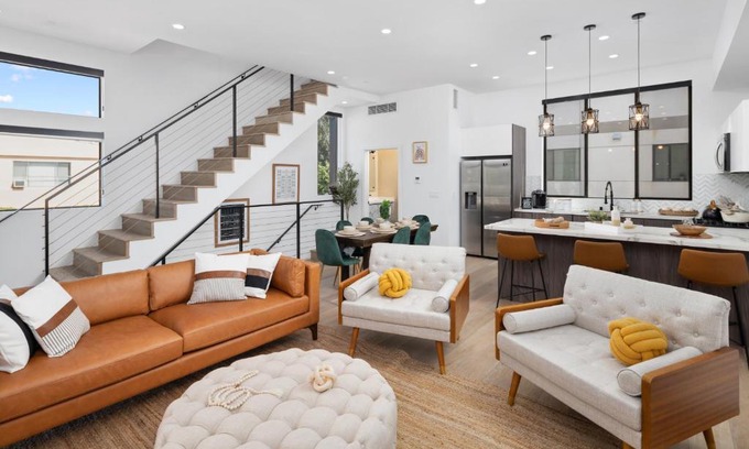 Hollywood House | Modern Hollywood Charm