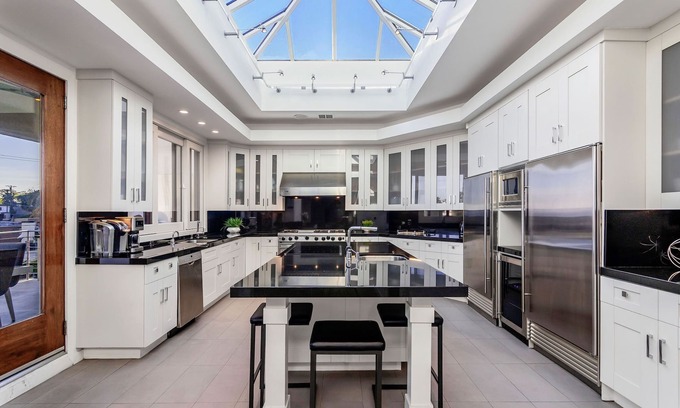 Hollywood Hills West Villa | Modern Hollywood Hills Villa Pool & Spa Sauna Game Room Rooftop Deck