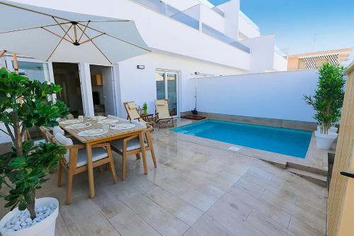 Los Cuarteros House | Modern home with private pool & close to the beach