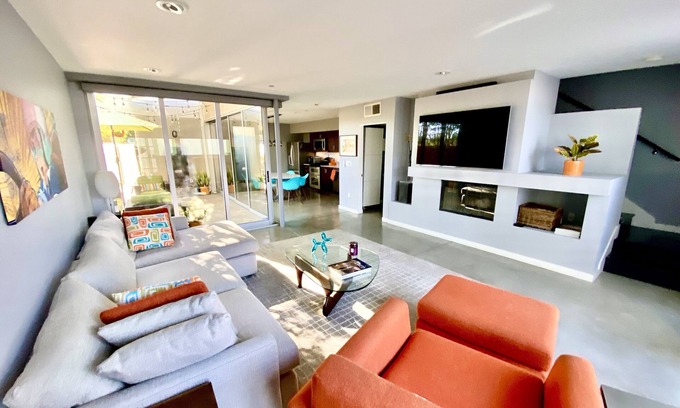 Atwater Village House | Modern Home in Great Neighborhood