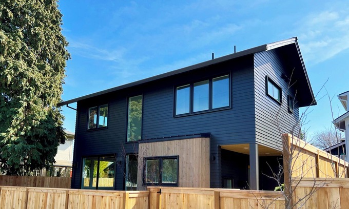 Alberta Arts District House | Modern Home in Prime Alberta Arts District With King Bed and Full Kitchen