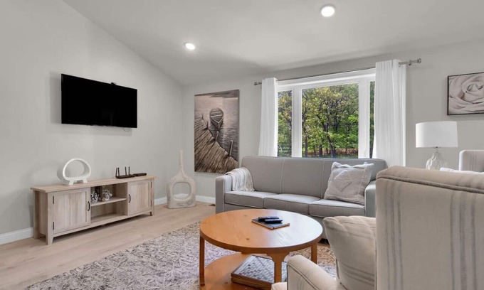 Pigeon House | Modern Home on Sand Point! 11 mins to DT caseville
