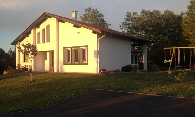 Saint-Pierre-d'Irube House | Modern house located between sea and mountains, ideal for discovering the region