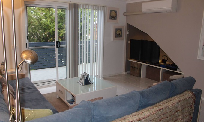 Surf Beach House | Modern house close to Batemans Bay, Mogo Bike trails and kid friendly beaches.