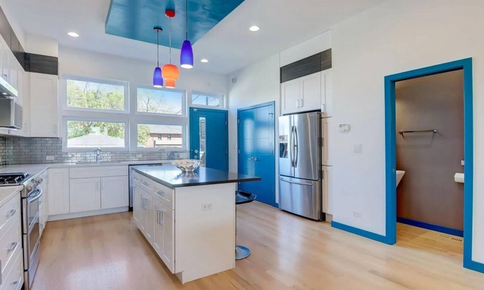 West Town House | 🌟 Modern Humboldt Park 5-Bed, 3.5-Bath Home 🌟