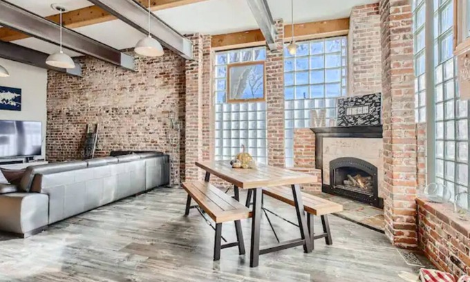 Sunnyside House | Modern, Industrial 3BR Home Minutes from Downtown!