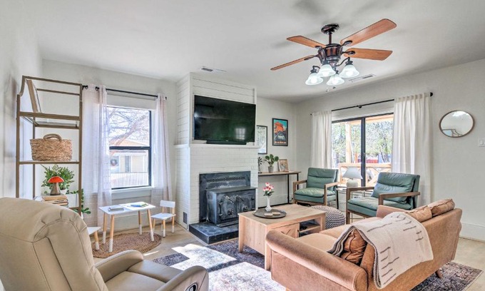 Kanab House | Modern Kanab Home Fire Pit, Red Rock Views!