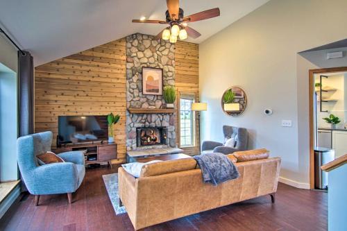 Zenda House | Modern Lake Geneva Home - 1 Mi to Boat Launch